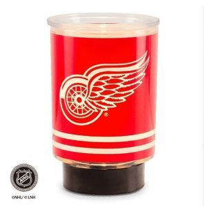 NIB DETROIT RED WINGS SCENTSY WARMER WITH WAX